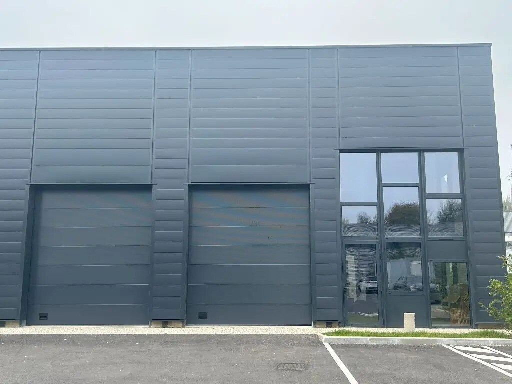 Industriel/Logistique dans Quincieux à vendre Photo de l’immeuble– Image 1 sur 7