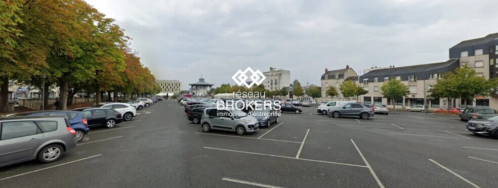 Local commercial dans Parthenay à louer - Photo de l’immeuble – Image 3 sur 3