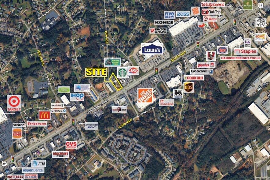 1386 W Wade Hampton Blvd, Greer, SC à louer - Photo principale – Image 1 sur 3