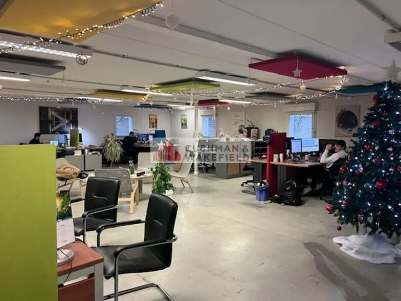 Bureau dans Nîmes à vendre - Photo de l’immeuble – Image 3 sur 3