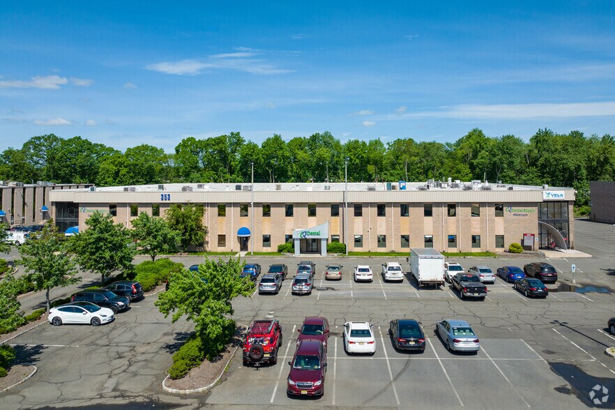 333 Route 46 W, Fairfield, NJ à louer - Photo de l’immeuble – Image 3 sur 9