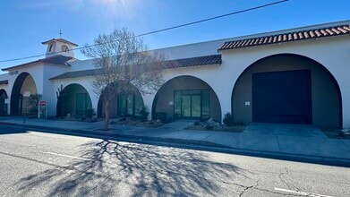 18320-18330 Oxnard St, Tarzana, CA à louer Photo intérieure– Image 1 sur 19