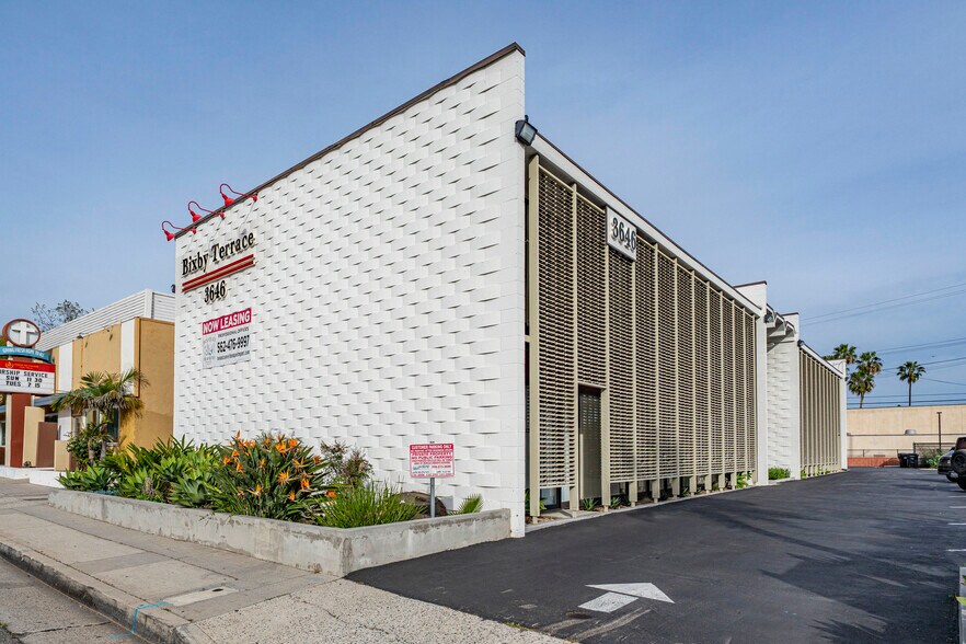 3646 Long Beach Blvd, Long Beach, CA à vendre - Photo de l’immeuble – Image 1 sur 16