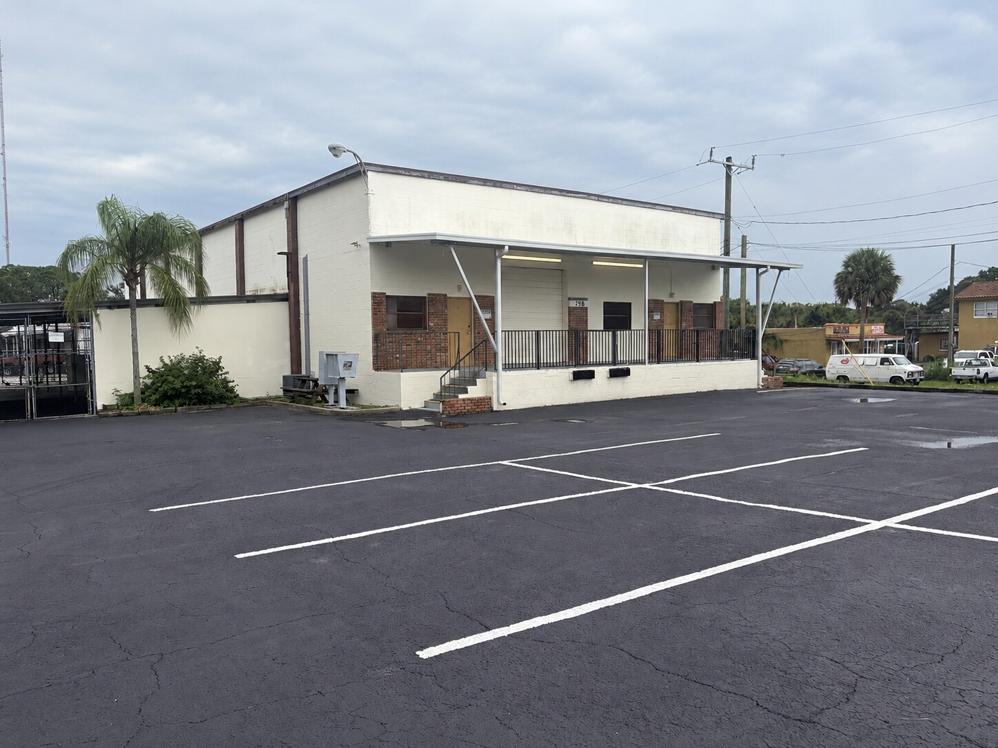 798 Clearlake Rd, Cocoa, FL à louer Photo de l’immeuble– Image 1 sur 13