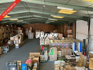 Plus de détails pour Local d’activités à vendre