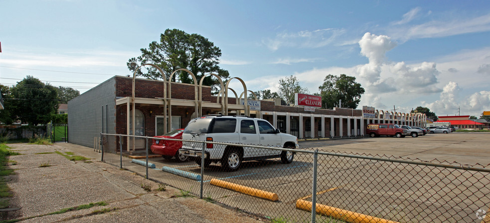 3420-3448 Kabel Dr, New Orleans, LA à louer - Photo de l’immeuble – Image 2 sur 2