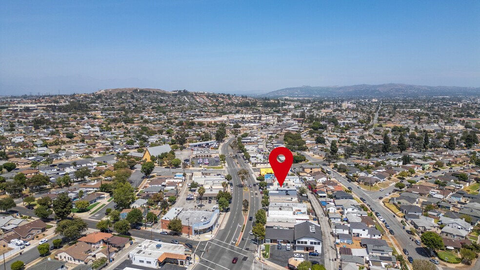 2517 W Beverly Blvd, Montebello, CA à vendre - Photo de l’immeuble – Image 3 sur 44