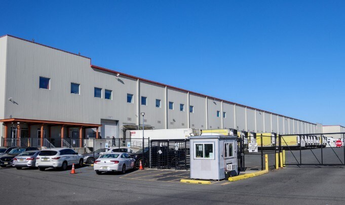 54 Joseph St, Newark, NJ à louer - Photo principale – Image 1 sur 9