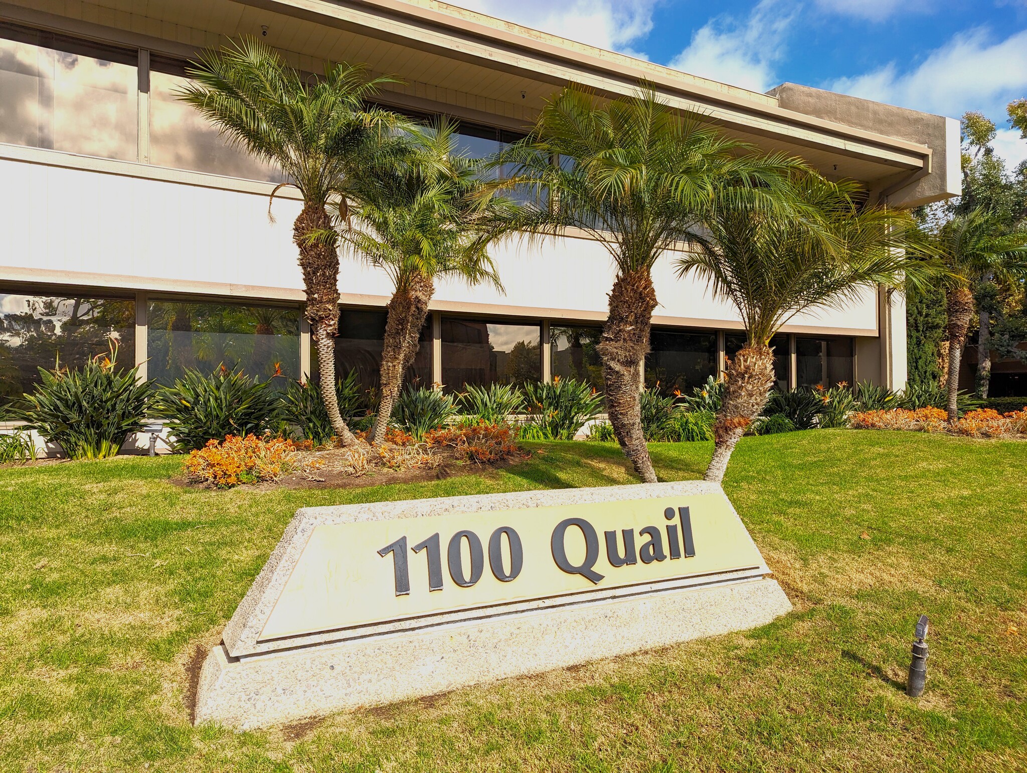 1100 Quail St, Newport Beach, CA à vendre Photo principale– Image 1 sur 33