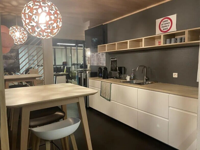 Bureau dans Douai à louer - Photo de l’immeuble – Image 3 sur 6