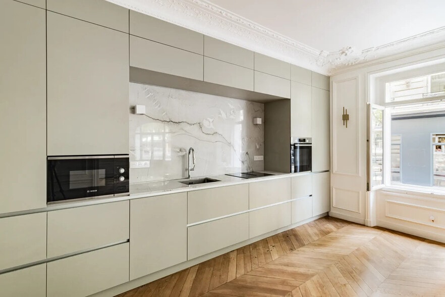 Immeuble residentiel dans Paris à vendre - Photo de l’immeuble – Image 2 sur 5