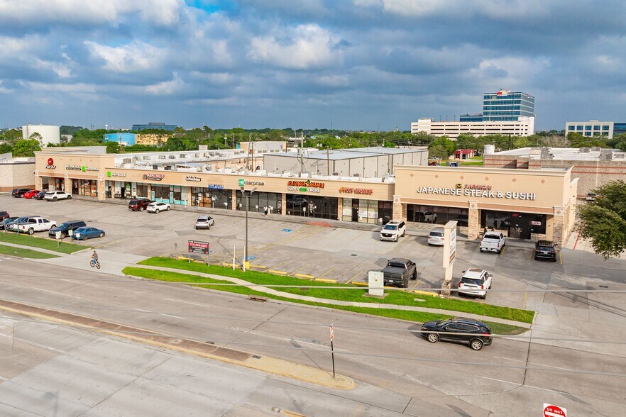 103-133 W Bay Area Blvd, Webster, TX à vendre - Photo de l’immeuble – Image 2 sur 6
