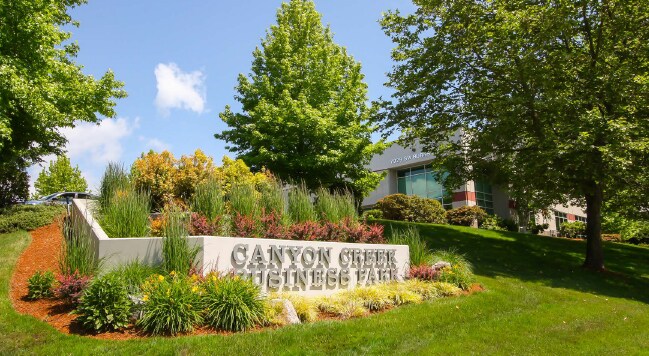 25999 SW Canyon Creek Rd, Wilsonville, OR à louer - Photo de l’immeuble – Image 3 sur 6