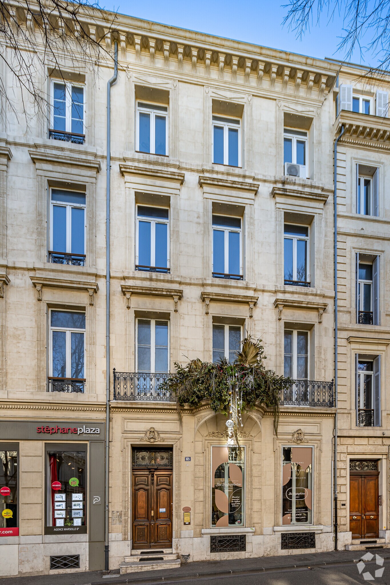 Bureaux/Local commercial dans Marseille à louer Photo principale– Image 1 sur 3