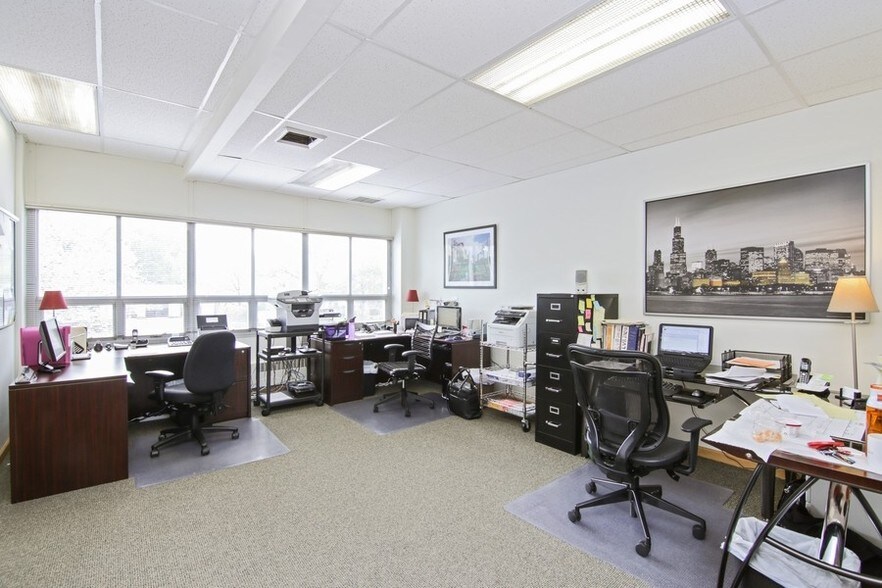 1132 Waukegan Rd, Glenview, IL à vendre - Photo intérieure – Image 3 sur 13