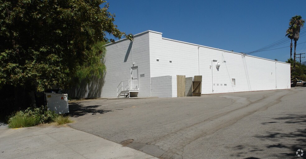2160 Foothill Blvd, La Cañada Flintridge, CA à louer - Photo de l’immeuble – Image 3 sur 3
