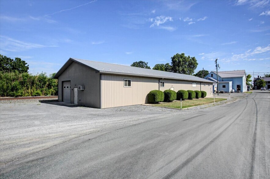 5751 Colorado St. Ext., Chambersburg, PA à vendre - Photo de l’immeuble – Image 2 sur 16