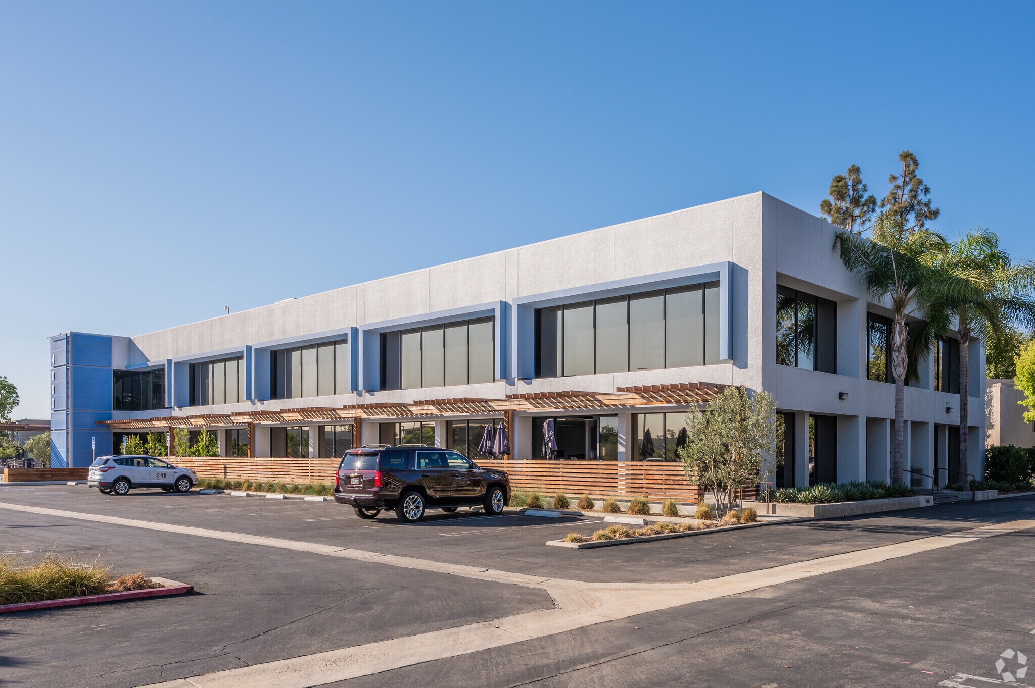 4000 Westerly Pl, Newport Beach, CA à louer Photo principale– Image 1 sur 15