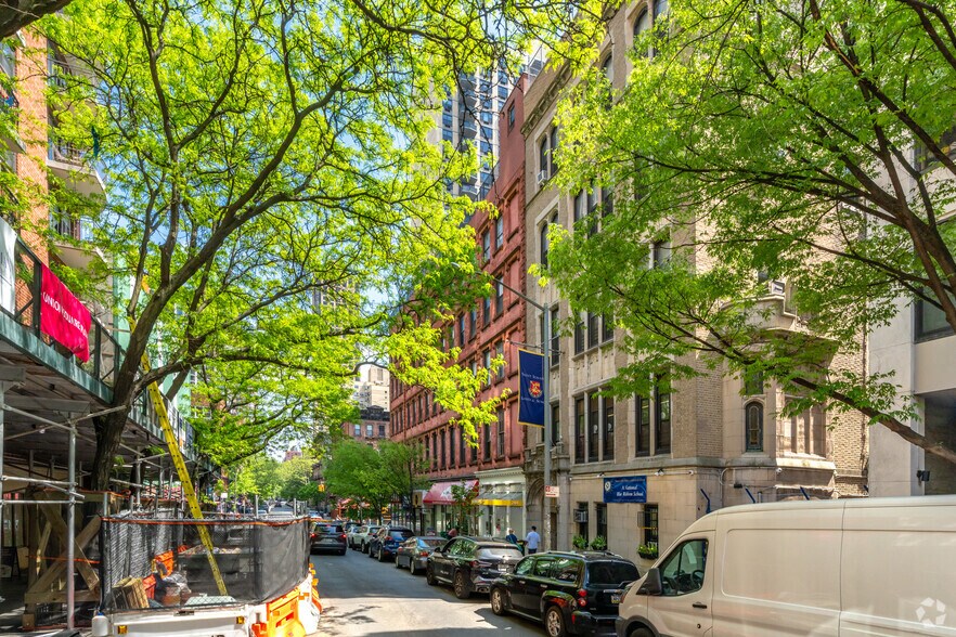 244-252 E 84TH St, New York, NY à louer - Photo de l’immeuble – Image 2 sur 5