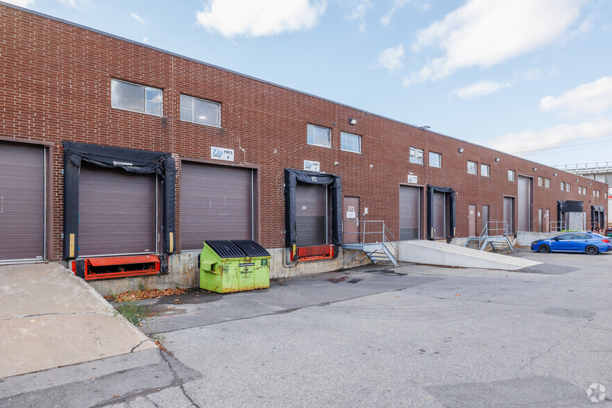 93-97 Boul Hymus, Pointe-claire, QC à vendre - Photo de l’immeuble – Image 3 sur 3