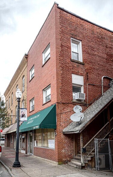 505 Main St, Towanda, PA à vendre - Photo principale – Image 1 sur 78