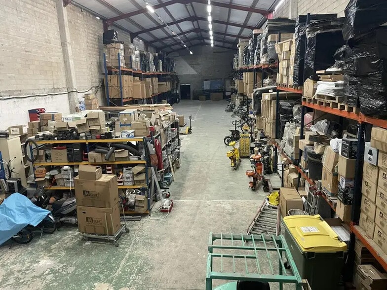 Industriel/Logistique dans Bagnolet à louer - Photo de l’immeuble – Image 3 sur 9