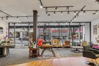 22 Broadway St, Asheville, NC à louer Hall d’entrée– Image 1 sur 27