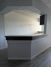 11212-11376 S Orange Blossom Trl, Orlando, FL à louer Photo intérieure– Image 1 sur 3