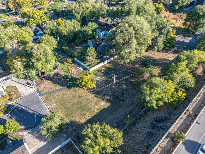 0.47 Acres, Townhome Land: Salt Lake portefeuille de 2 biens à vendre sur LoopNet.fr - Aérien – Image 2 sur 5