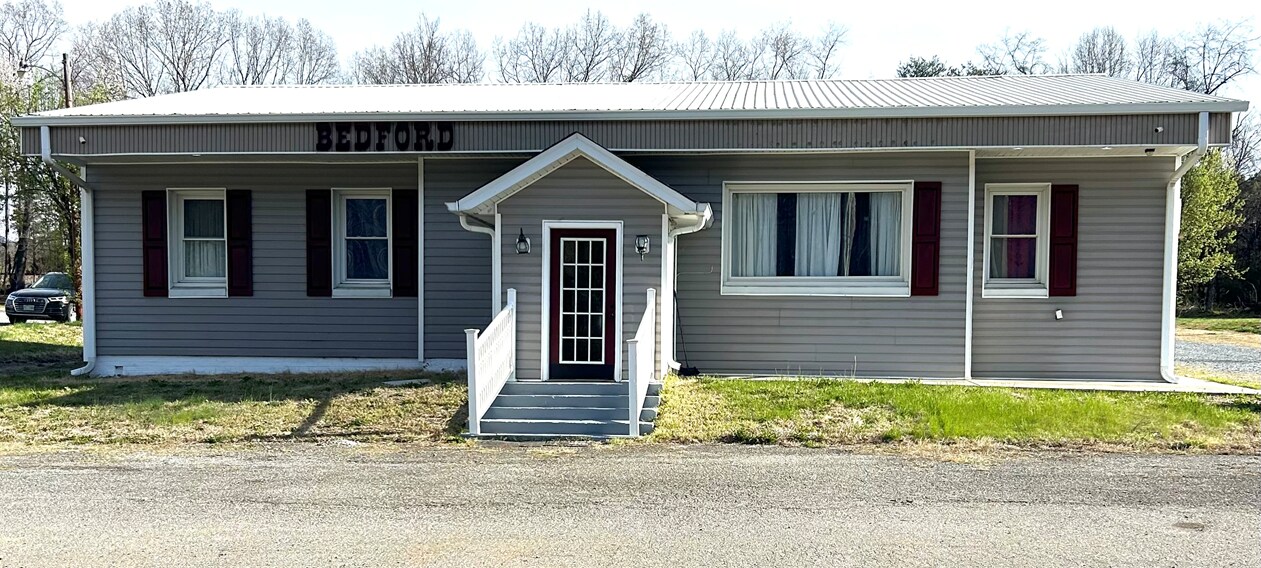 2125 W Lynchburg Salem Tpke, Bedford, VA à louer Photo de l’immeuble– Image 1 sur 14