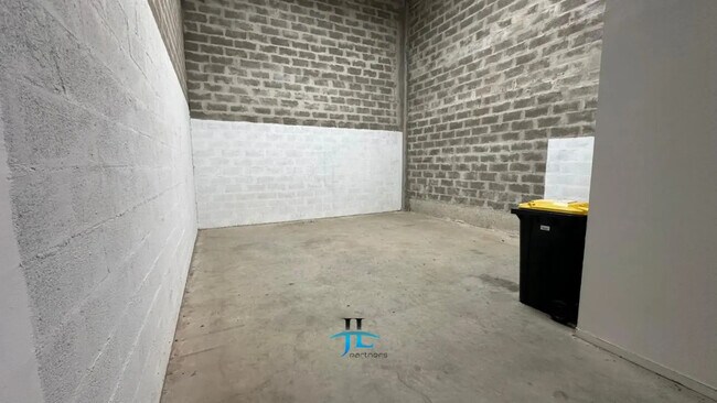 Plus de détails pour Industriel/Logistique à louer