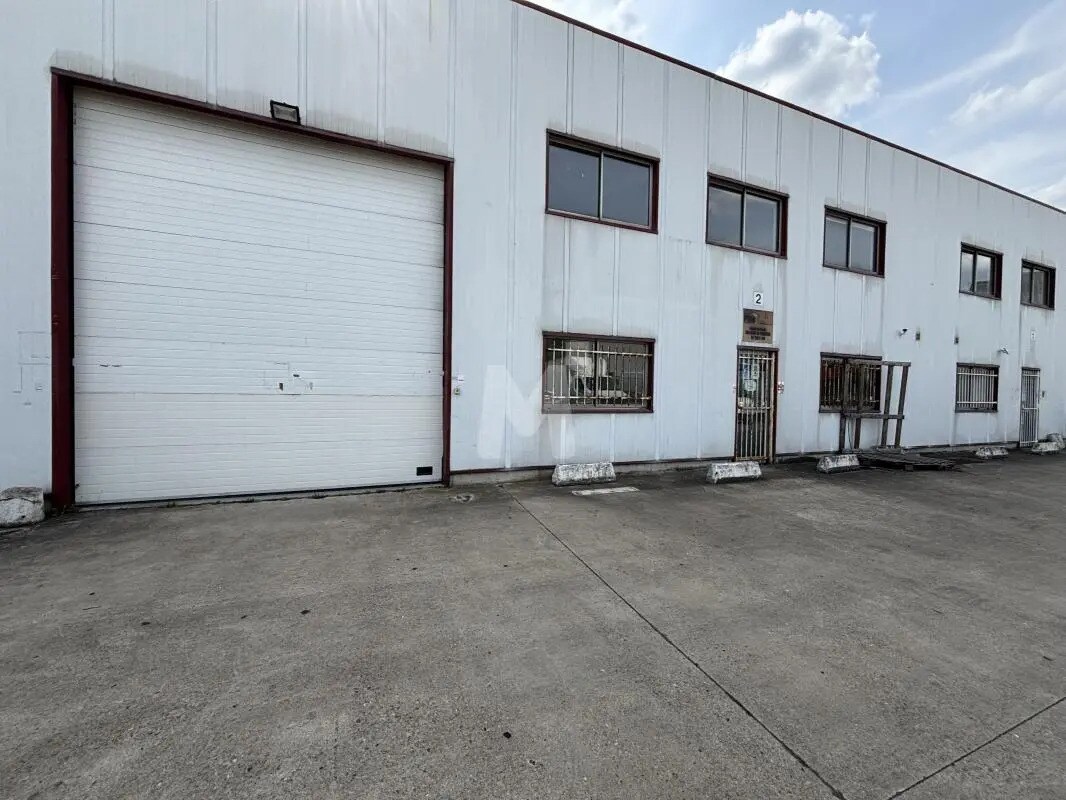 33 Avenue Ampére, Wissous à louer Photo de l’immeuble– Image 1 sur 10