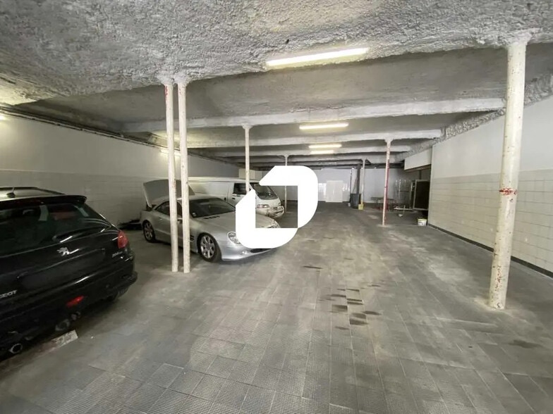 Local d’activités dans Bordeaux à louer - Photo de l’immeuble – Image 1 sur 12