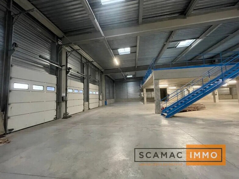 Industriel/Logistique dans Créteil à louer - Photo de l’immeuble – Image 2 sur 6