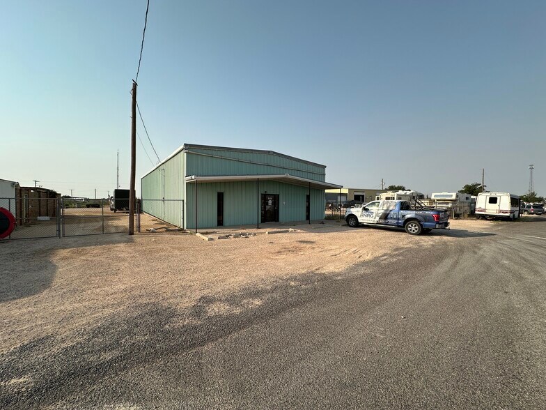 13023 W County Road 123, Odessa, TX à vendre - Photo de l’immeuble – Image 2 sur 11