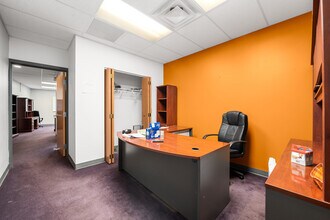 1050 Kemper Meadow Dr, Cincinnati, OH à louer Photo intérieure– Image 1 sur 35