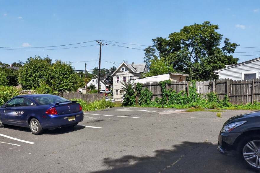 261 French St, New Brunswick, NJ à vendre - Photo de l’immeuble – Image 3 sur 8