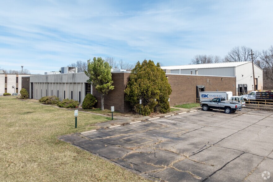 2201 W Park Dr, Lorain, OH à vendre - Photo de l’immeuble – Image 3 sur 21