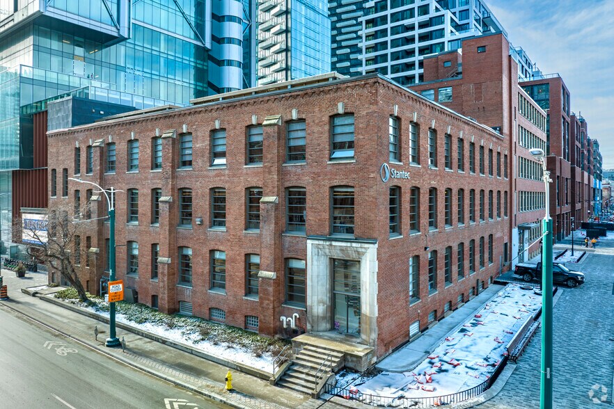 401 Wellington St W, Toronto, ON à louer - Photo de l’immeuble – Image 2 sur 5