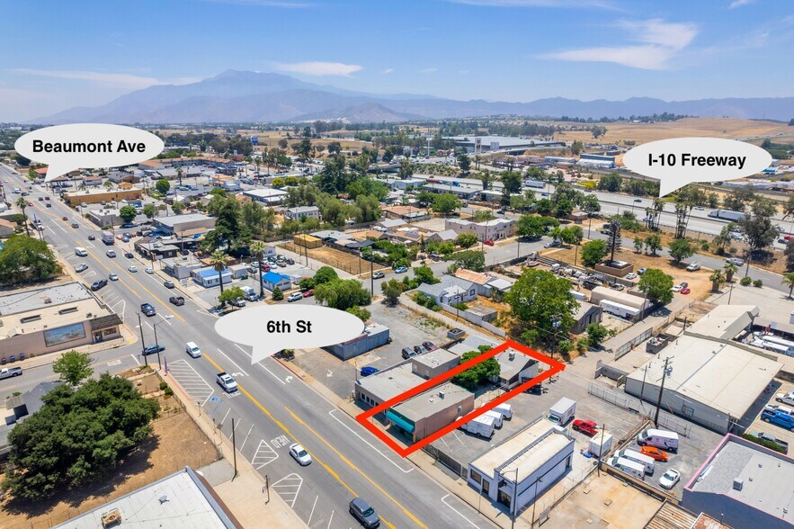 163 E 6th St, Beaumont, CA à vendre - Photo de l’immeuble – Image 1 sur 7