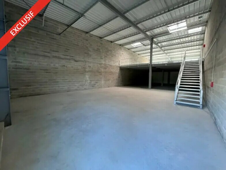 Local d'activités dans Mios à vendre - Photo intérieure – Image 2 sur 8