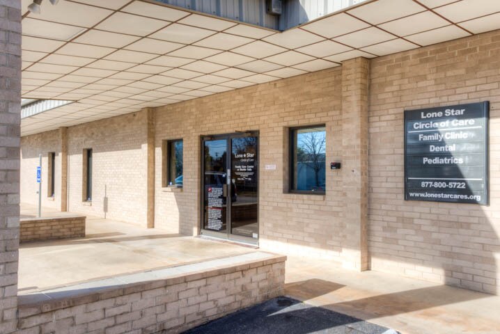 802 Avenue J, Marble Falls, TX à louer - Photo de l’immeuble – Image 3 sur 7
