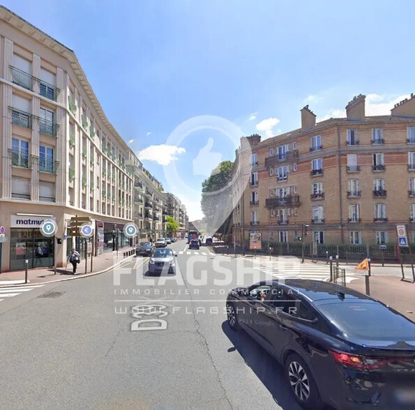 Local commercial dans Rueil-Malmaison à louer - Photo de l’immeuble – Image 3 sur 3