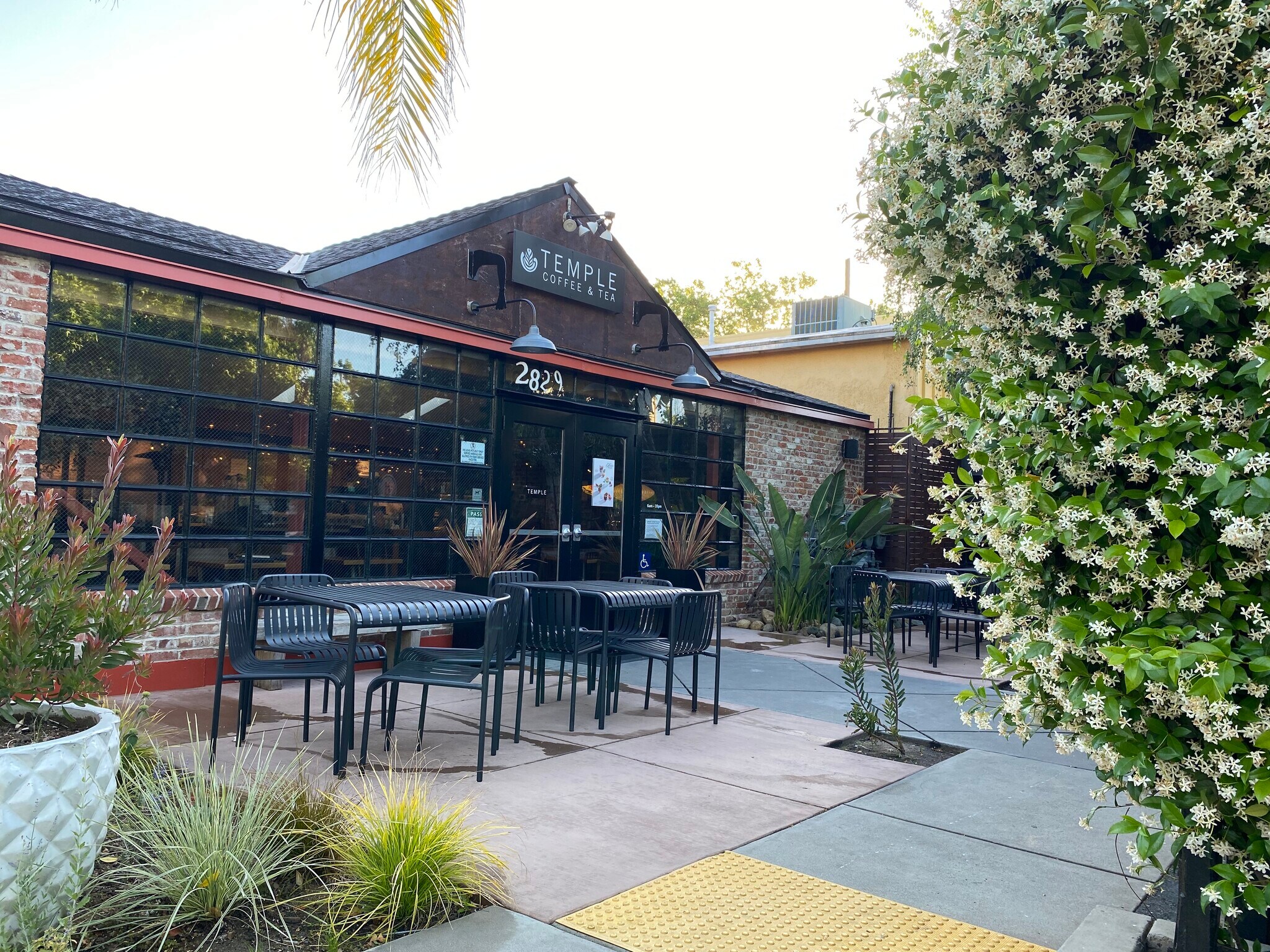 1816-1828 29th St, Sacramento, CA à louer Photo principale– Image 1 sur 8