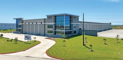 7505 Fisher Rd, Baytown, TX à louer Photo de l’immeuble– Image 1 sur 3