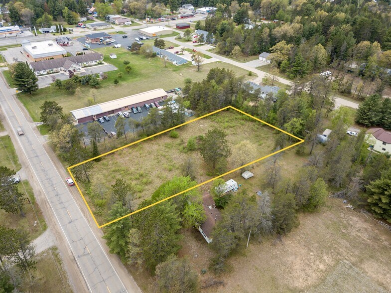 10153 E Airport Rd, Saint Helen, MI à vendre - Photo de l’immeuble – Image 2 sur 10
