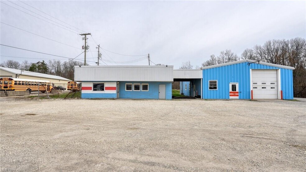 11445 E Pike Rd, Cambridge, OH à louer - Photo principale – Image 1 sur 49