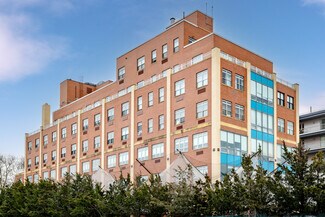 Plus de détails pour 1434 110th St, College Point, NY - Logement à vendre