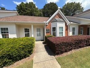 3449 Lawrenceville Suwanee Rd, Suwanee, GA à louer Photo de l’immeuble– Image 1 sur 11