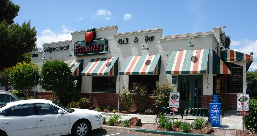 24041 Southland Dr, Hayward, CA à vendre - Photo de l’immeuble – Image 2 sur 4